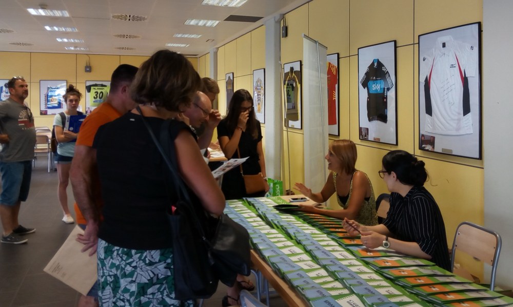 L’Ajuntament assessora els estudiants que es matriculen a centres de Salt