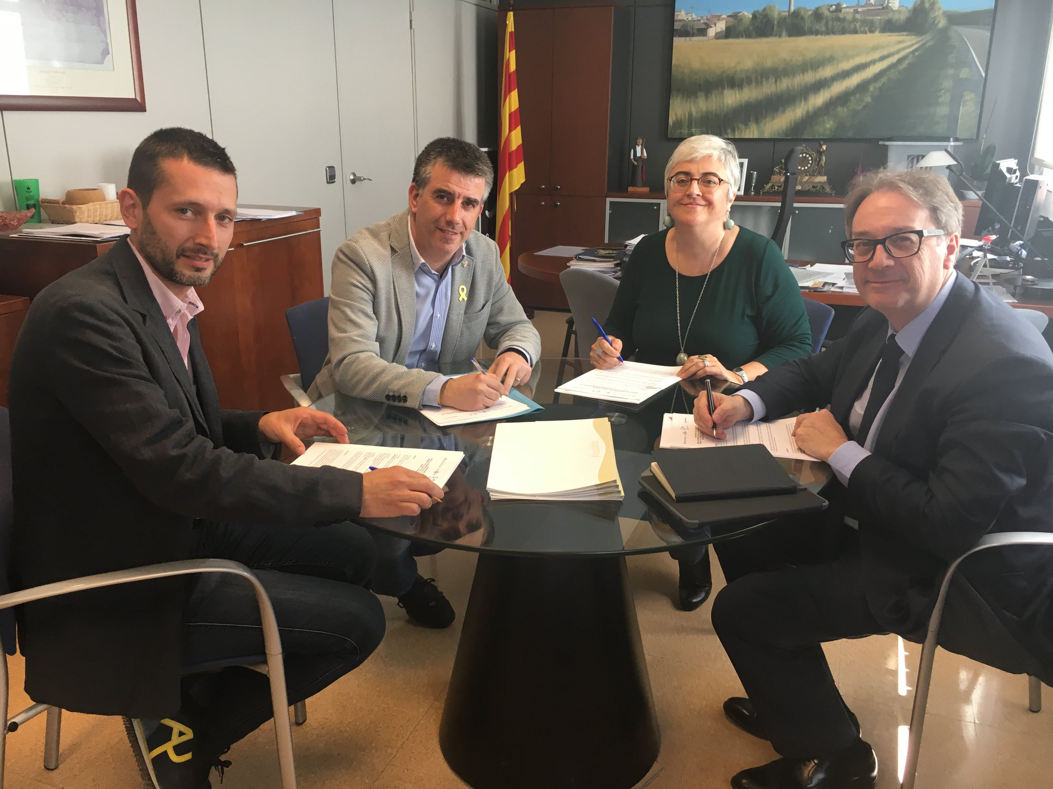 L’Ajuntament , el Consorci de Benestar Social, el Casal dels Infants i la Fundació Bancària la Caixa renoven el conveni per implementar el Pla Comunitari a Salt
