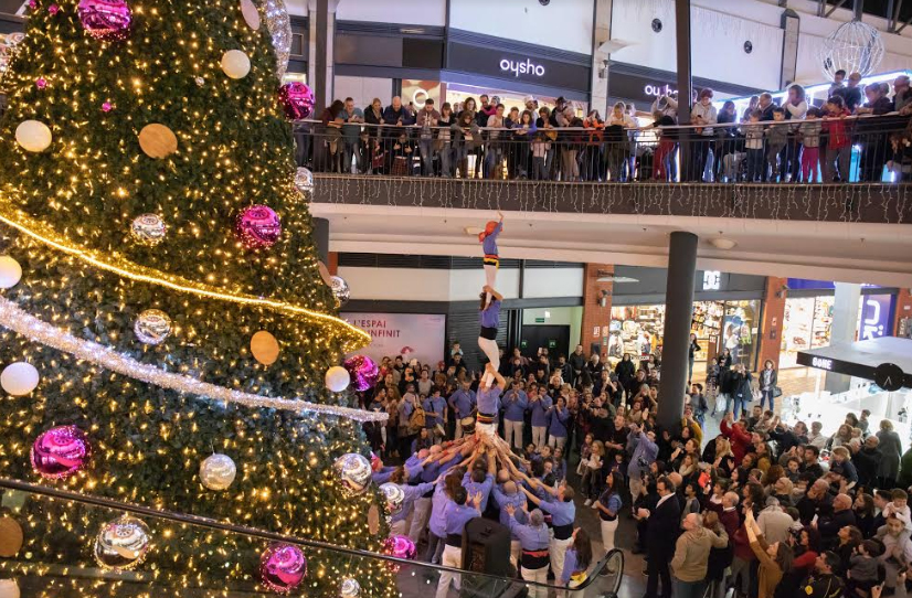 Inaugurada l’encesa de llums de Nadal de l’Espai Gironès