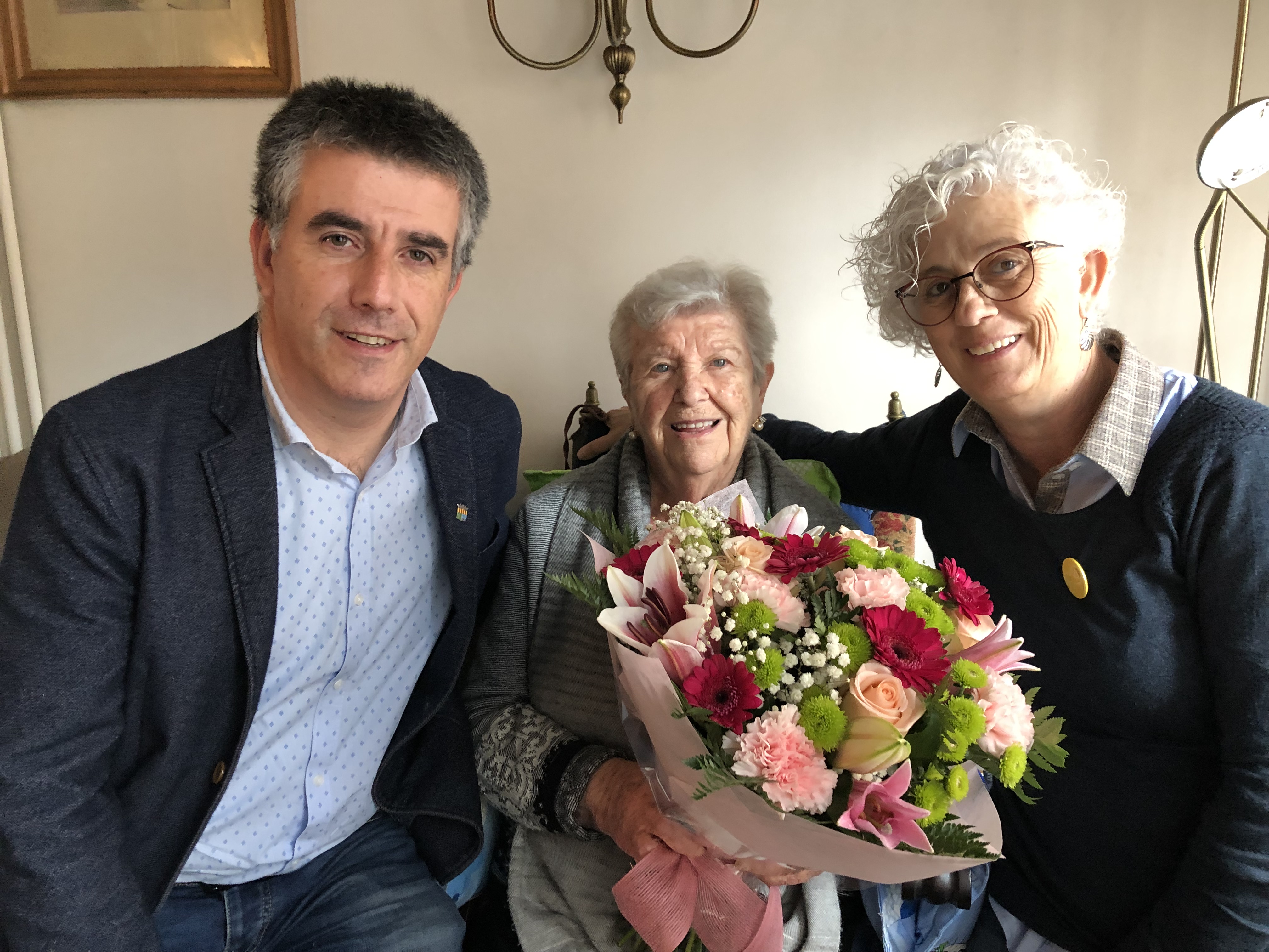 Salt homenatja una veïna centenària