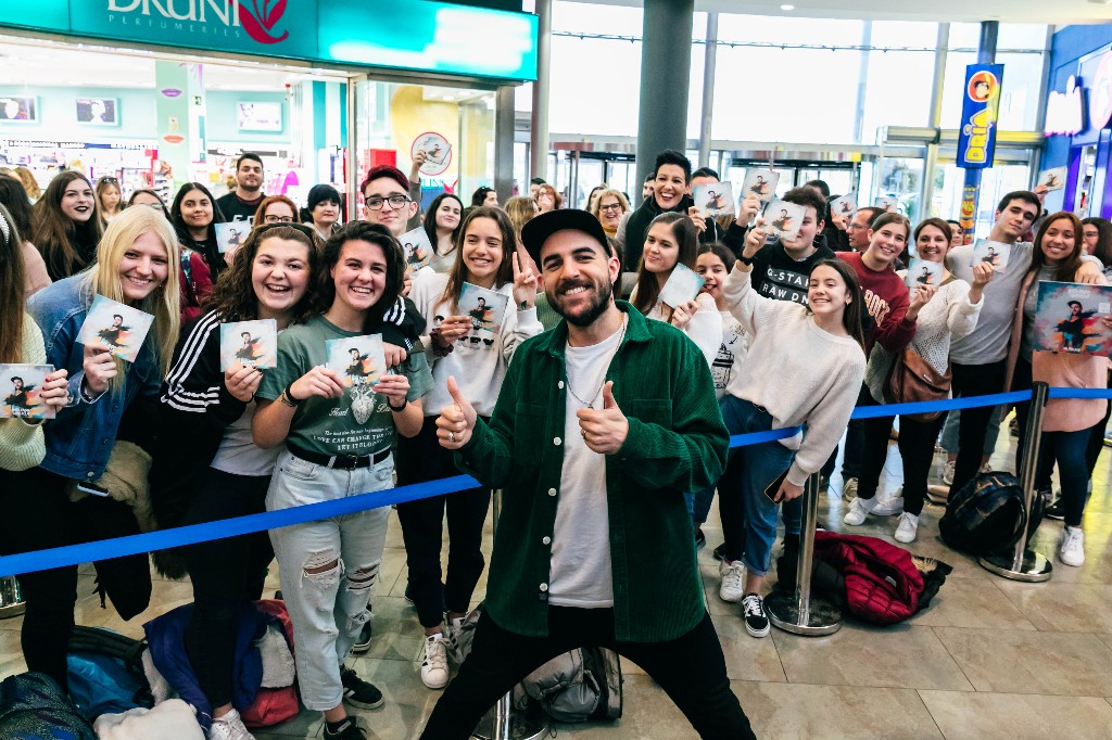 Més d’un centenar de fans de Nil Moliner a l’Espai Gironès