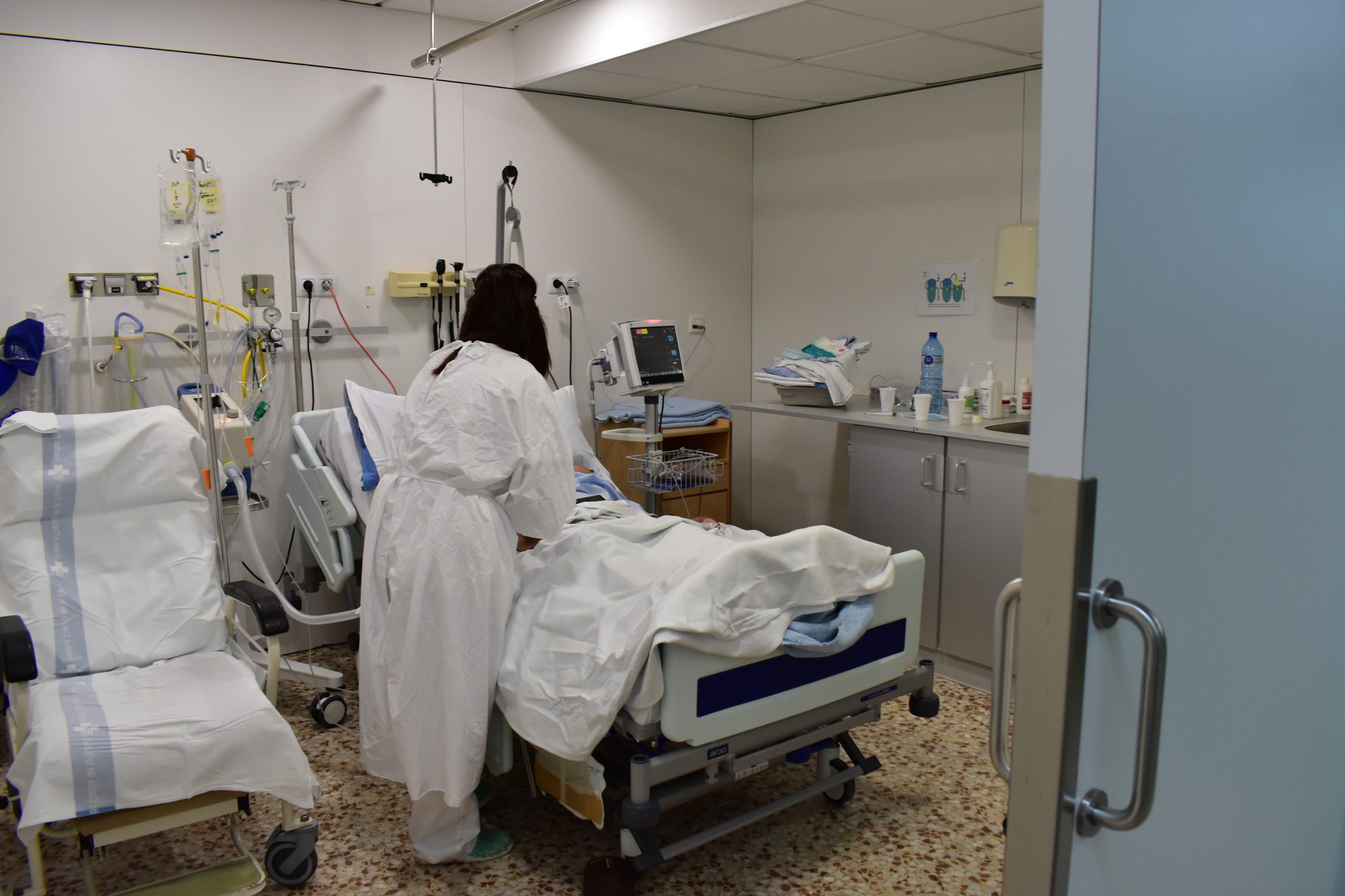 El Hospital Santa Caterina amplia els llits d’UCI
