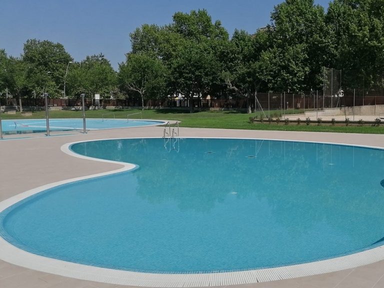 Tot a punt per a l’obertura de la piscina municipal de Salt