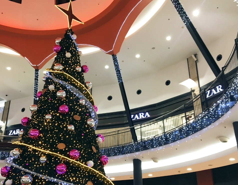 Avui comença el Nadal a l’Espai Gironès. La encesa de llums