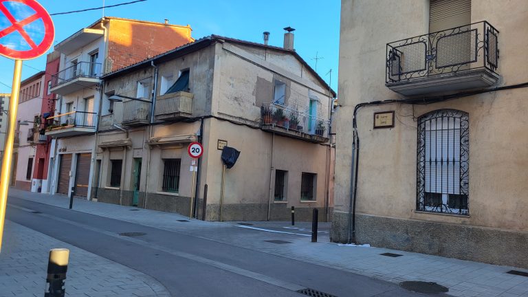 Canvi de circulació del carrer Fidel Aguilar. Només residents