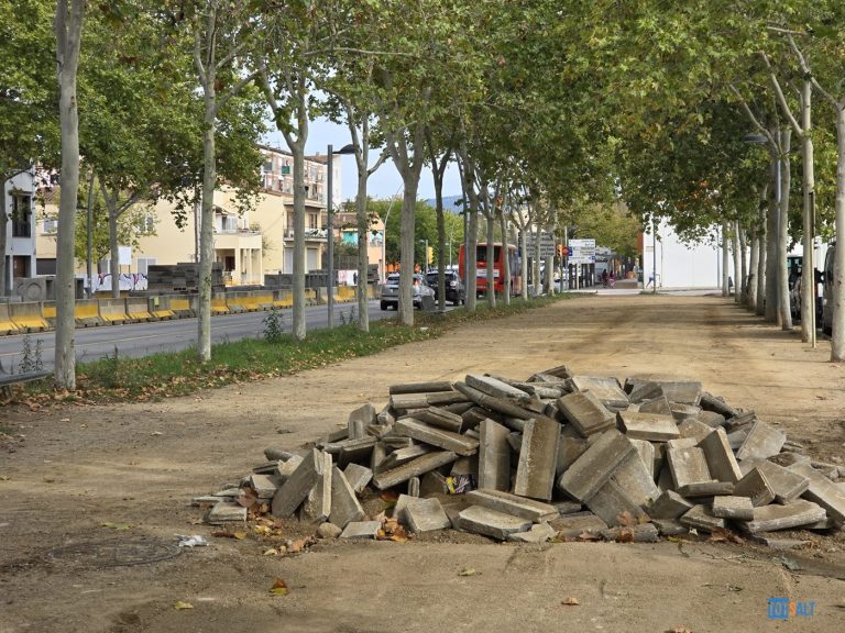 El Passeig dels Països Catalans: Entre el desordre i la cura dels detalls