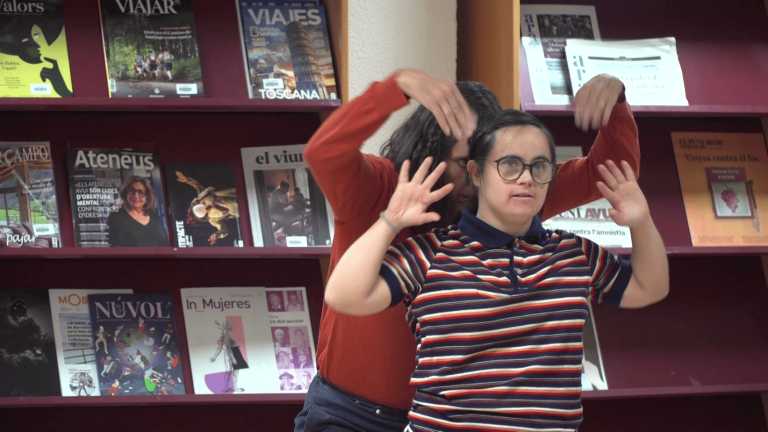 Taller ‘L’escenari com a espai de celebració de les diferències’ de Vero Cendoya