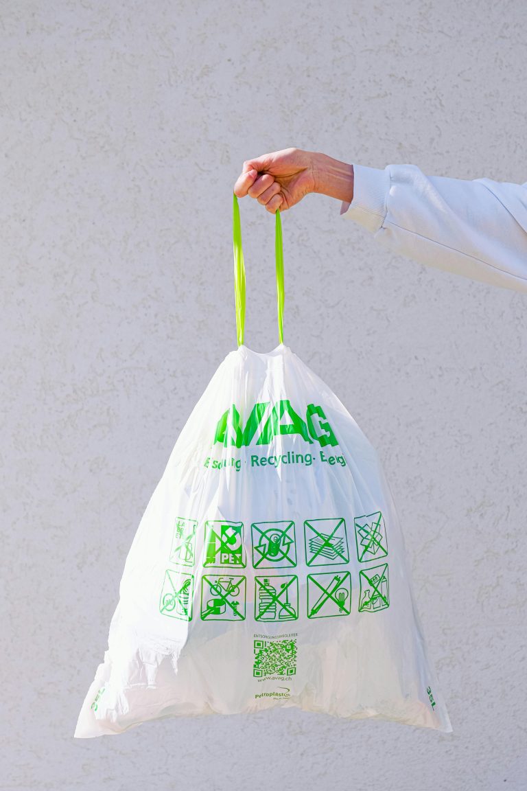Salt impulsa reciclatge i prevenció de residus amb tallers i activitats