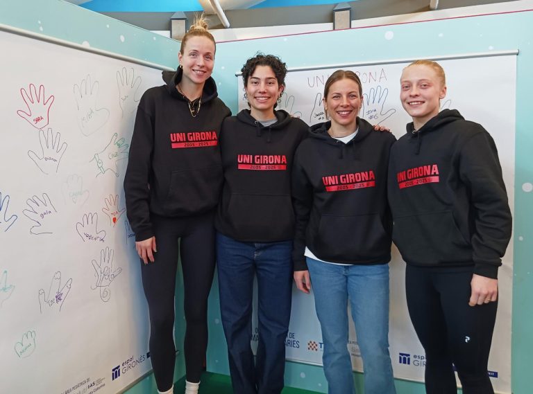 Jugadores de l’Uni Girona se sumen a la campanya solidària de Nadal de l’Espai Gironès
