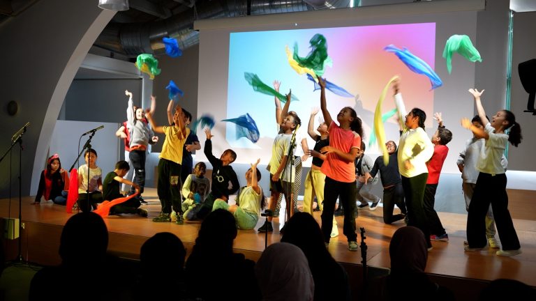 Més de 200 alumnes de tres centres de Salt participen aquest curs al programa cultural ‘Escoles Planter’ de ConArte Internacional