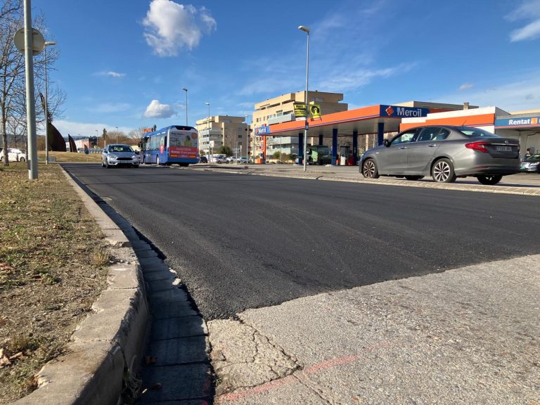 Salt reforça la millora de carrers i voreres amb més de mig milió d’euros en asfaltatges aquest 2025