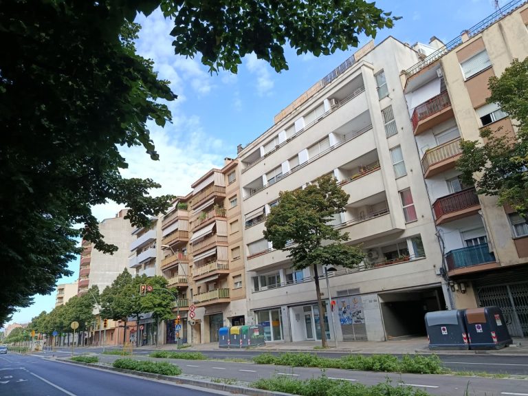 77 comunitats de veïns de Salt sol·liciten ajuts per millorar els seus edificis