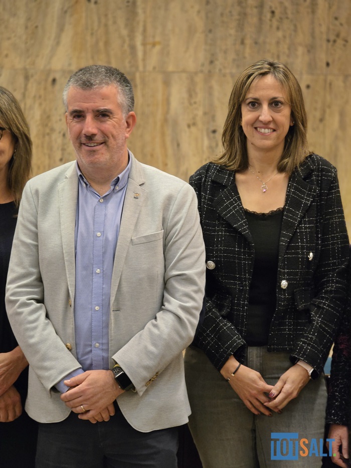 adéu d'en Jordi Viñas alcalde de Salt i Cristina Alarcón