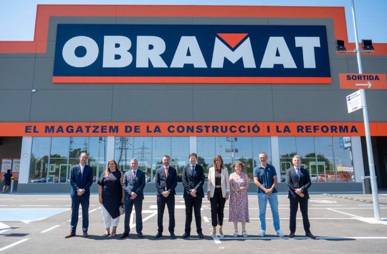 OBRAMAT obre a Salt el seu primer magatzem a la demarcació de Girona OBRAMAT obre a Salt el seu primer magatzem a la demarcació de Girona